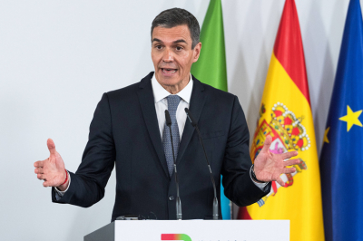 Премьер Испании призвал создать &laquo;антитрамповскую коалицию&raquo;