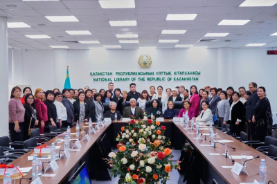 В РК презентовали редкие издания и библиографические пособия XX века