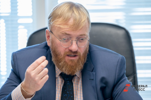 Уитни Хьюстон под запретом: в &laquo;Единой России&raquo; вступились за иностранные хиты