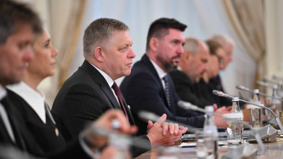 Роберт Фицо поблагодарил Казахстан за вклад в освобождение Словакии и выразил поддержку курсу Токаева