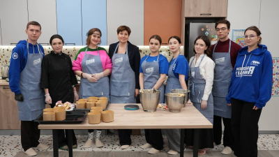 Молодогвардейцы Казани приготовили куличи для бойцов спецоперации