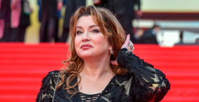 Косметолог назвала неудачный нитевой лифтинг актрисы Сотниковой временным отеком