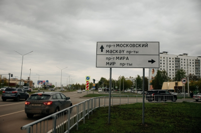 Челнинец отсудил у города полмиллиона за разбитый из-за ямы на Мира Mercedes