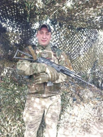 &laquo;У меня нет подчинённых, у меня братья&raquo;: три ордена комроты &laquo;Наума&raquo;