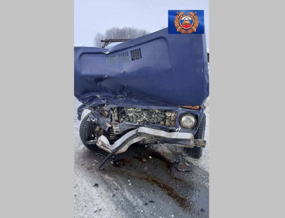 В Татарстане 30‑летний водитель Mercedes врезался в &laquo;Ниву&raquo; &mdash; пострадал 60‑летний автомобилист