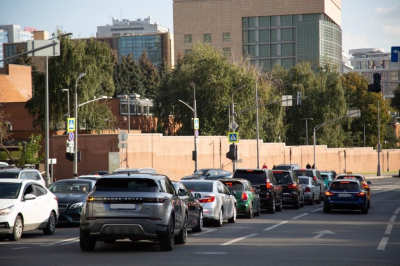 На центральных улицах Москвы временно закрыли движение автомобилей