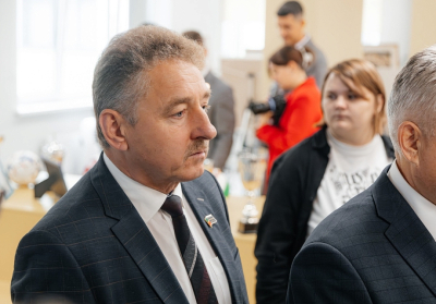 Депутат Абдулхак Батюшов получил награду за вклад в развитие журналистики региона