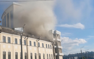 В МЧС объяснили сильный дым над зданием у ТЦ &laquo;Кольцо&raquo; в Казани