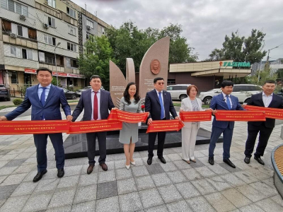В Алматы состоялось торжественное открытие реконструированного мемориала Сянь Синхаю