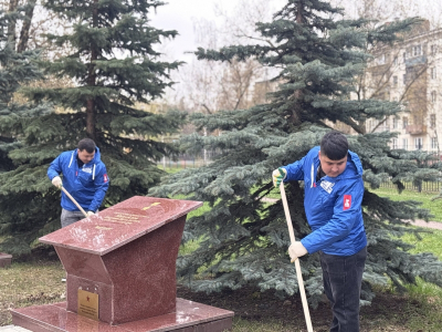 &laquo;Волонтеры Победы&raquo; и ЕР дали старт &laquo;Международному субботнику&raquo;