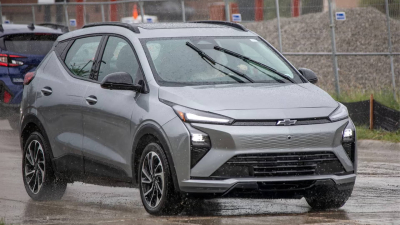 Новый Chevrolet Bolt получит увеличенные экраны и обновленный салон