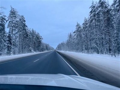 В пяти областях в Казахстане закрыли трассы из-за непогоды