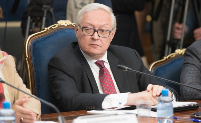 Рябков: Москва будет остужать горячие головы в НАТО, угрожающие России