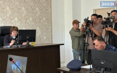 Суд по делу акима с тюльпанами продолжается. Заседание пройдет в степи с выездом на место