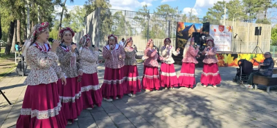При поддержке депутата Думы в предместье Рабочее прошел праздник с краеведческой программой и благотворительной ярмаркой
