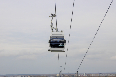 В горнолыжном парке под Дмитровом на подъёмнике застряли около 50 человек