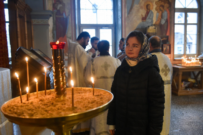 Священник Борисов: осенять себя крестным знамением можно вне храма