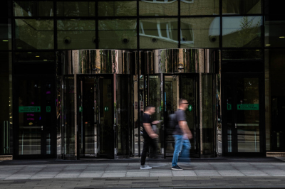 Медиатор Королева: В жару работодатели должны создать приемлемые условия труда