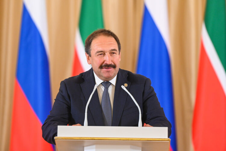 Премьер‑министр Татарстана А. В. Песошин поздравил участников профсоюзного движения с Днём профсоюзов республики