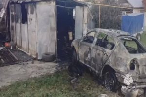 Татарстанец пытался потушить свой горящий автомобиль и получил ожоги (ФОТО)