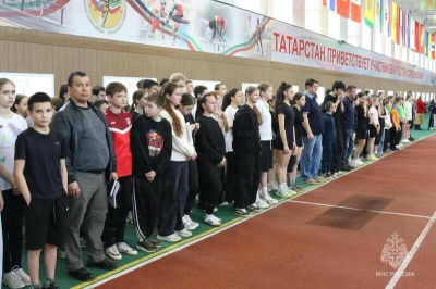 В Казани прошли соревнования по пожарно-спасательному спорту среди школьников
