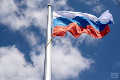 Хоккеисты «Каролины» вывесили российский флаг на параде после Кубка Стэнли