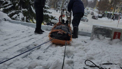 В Казани спасатели сняли с крыши упавшего с высоты мужчину 01/02/2026 – Новости
