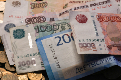 Банки ЕАЭС начали ограничивать внесение наличных рублей на счета