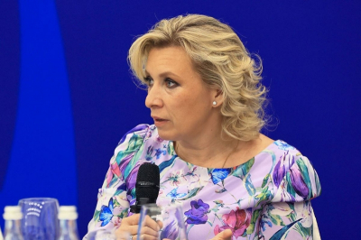 «Клещ на теле украинского народа»: Захарова ответила на жалобы Зеленского после ударов по Киеву